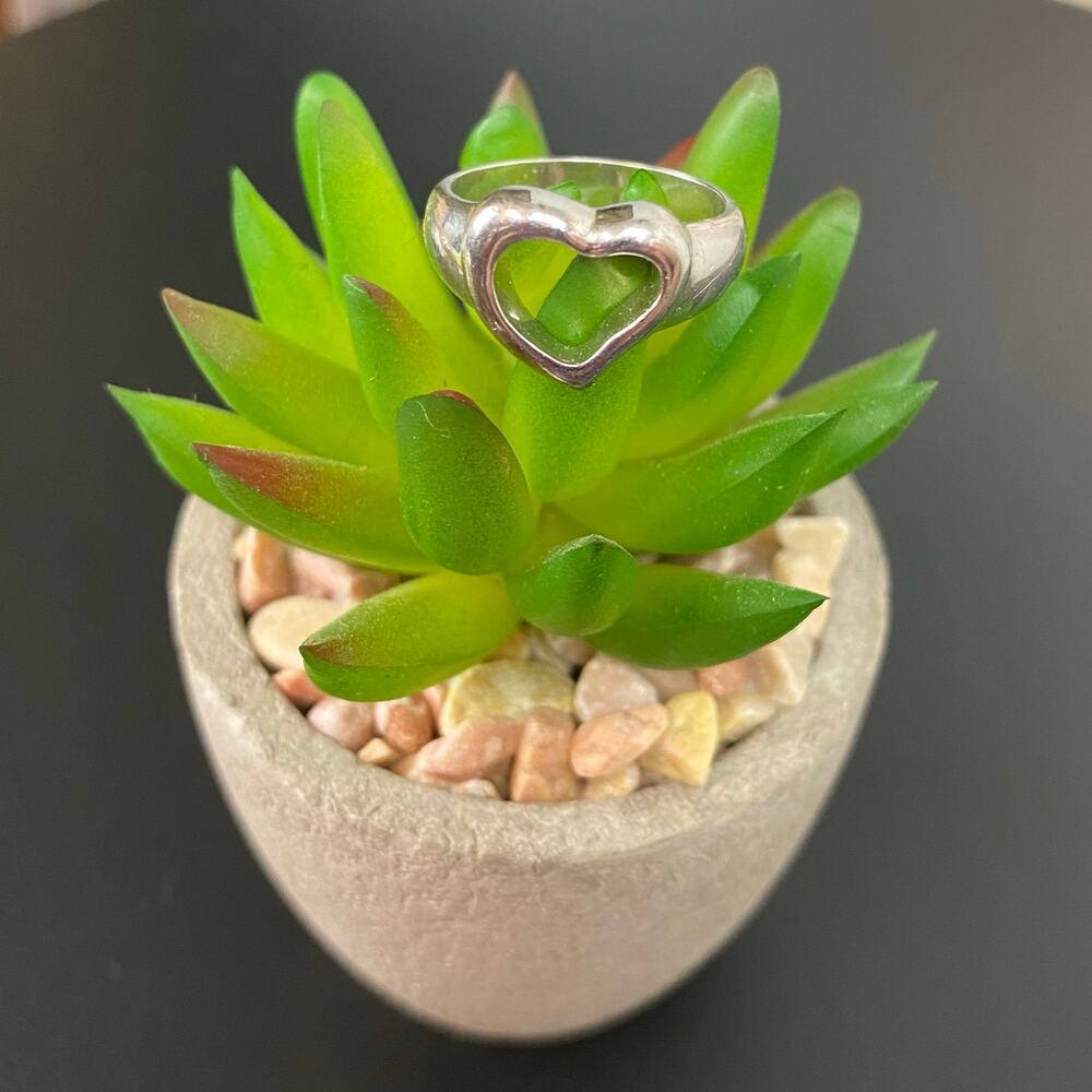 Vintage 925 Sterling Silver Cutout Open Heart Minimalist Ring Band 6.75 Chunky